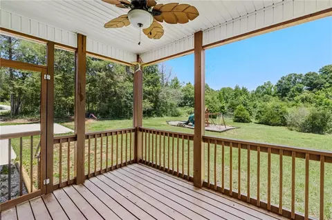 Exterior - 955 Bramlett Rd, Laurens, SC 29360 photo 5 of 8