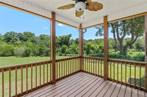 Exterior - 955 Bramlett Rd, Laurens, SC 29360 photo 4 of 8
