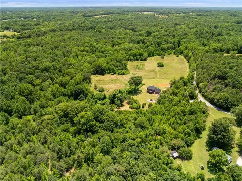 View/Area - 955 Bramlett Rd, Laurens, SC 29360 photo 7 of 9