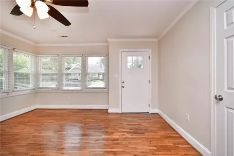 Living - 107 Townsend Dr, Easley, SC 29640 photo 2 of 5