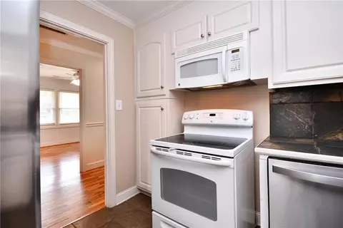 Kitchen - 107 Townsend Dr, Easley, SC 29640 photo 3 of 3