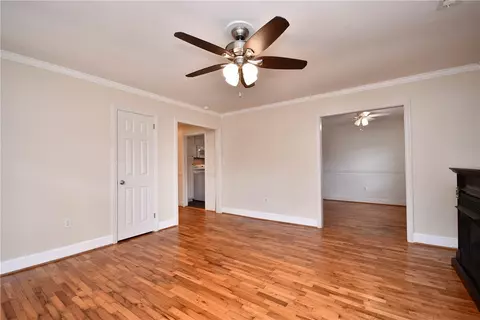 Living - 107 Townsend Dr, Easley, SC 29640 photo 4 of 5