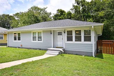 Exterior - 107 Townsend Dr, Easley, SC 29640 photo 2 of 7
