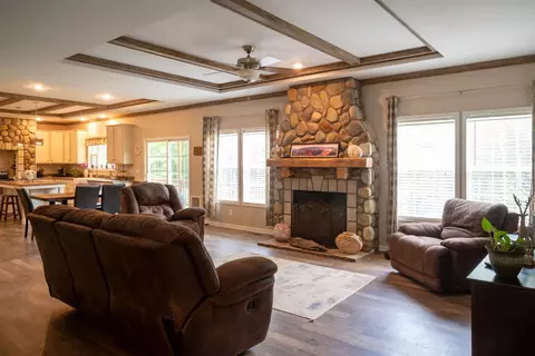 Living - 190 Edward Ln, Walhalla, SC 29691 photo 1 of 2