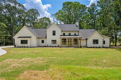 746 Garrison Rd, Pelzer, SC 29669 photo 2