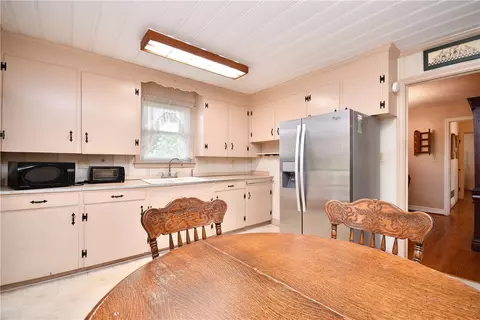 Kitchen - 204 Jasper St, Easley, SC 29640 photo 2 of 2