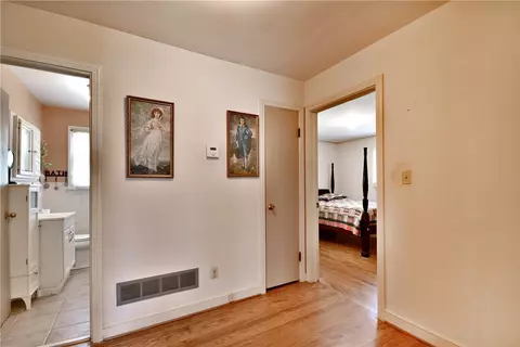 Entry Way - 204 Jasper St, Easley, SC 29640 photo 2 of 3