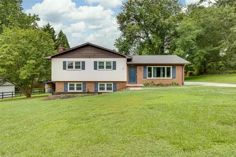 211 Hillandale Rd, Liberty, SC 29657