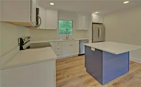 Kitchen - 340 Currahee Trl, Toccoa, GA 30577 photo 1 of 2