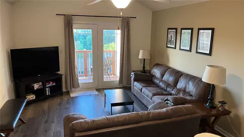 1132 Harts Ridge Dr, Seneca, SC 29678