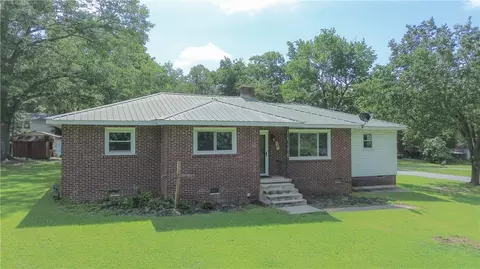 501 Forest Ln, Belton, SC 29627