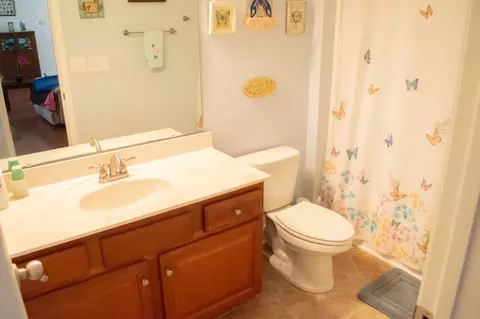 Bath - 121 Hugo Dr, Pendleton, SC 29670 photo 5 of 8