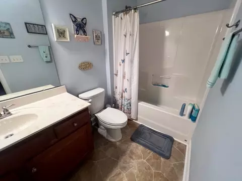 Bath - 121 Hugo Dr, Pendleton, SC 29670 photo 6 of 8
