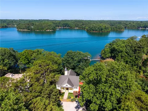 218 Royal Oaks Dr, Anderson, SC 29625