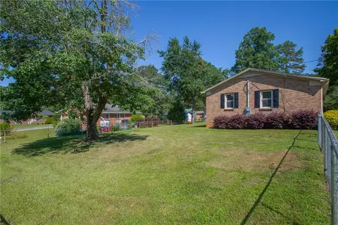 Exterior - 214 Cedar Cir, Easley, SC 29642 photo 9 of 11