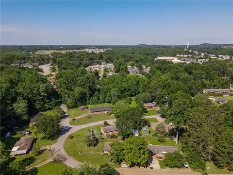 View/Area - 214 Cedar Cir, Easley, SC 29642 photo 6 of 8