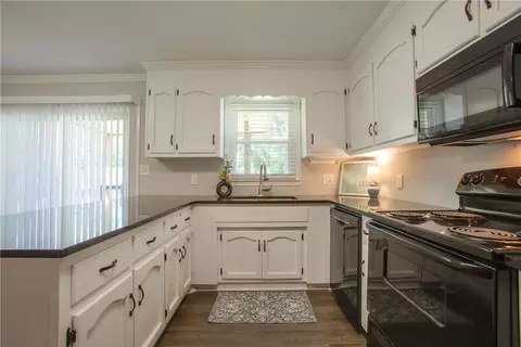 Kitchen - 214 Cedar Cir, Easley, SC 29642 photo 3 of 3