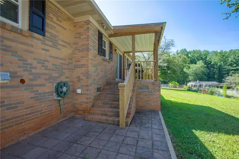 Exterior - 214 Cedar Cir, Easley, SC 29642 photo 6 of 11