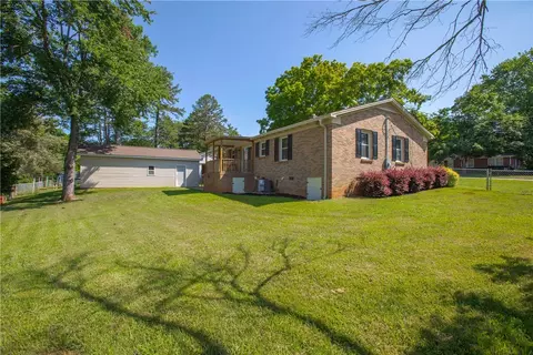 Exterior - 214 Cedar Cir, Easley, SC 29642 photo 8 of 11