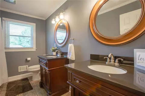 Bath - 214 Cedar Cir, Easley, SC 29642 photo 1 of 2