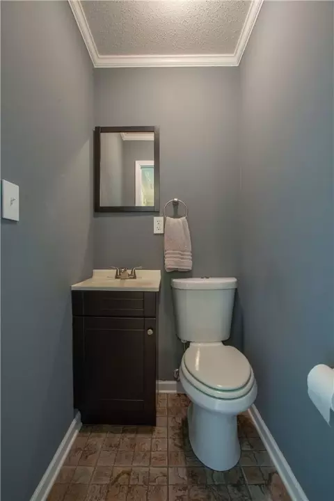 Bath - 214 Cedar Cir, Easley, SC 29642 photo 2 of 2