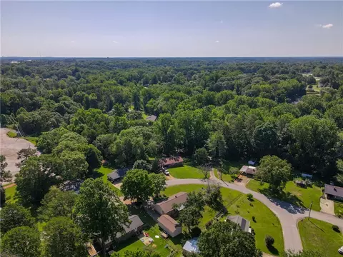 View/Area - 214 Cedar Cir, Easley, SC 29642 photo 4 of 8