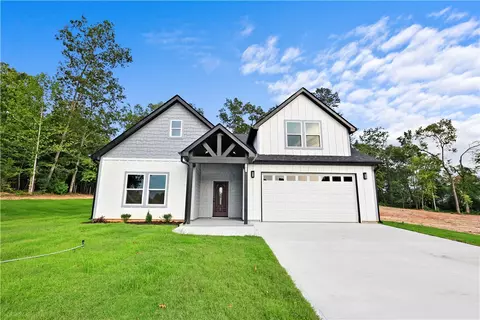 241 Sandy Ln, Williamston, SC 29697