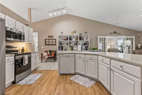 243 Rivers Edge Dr, Easley, SC 29642 photo 5