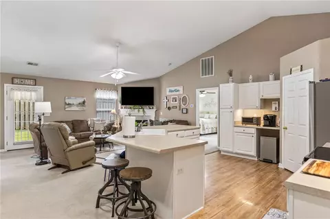 243 Rivers Edge Dr, Easley, SC 29642 photo 9