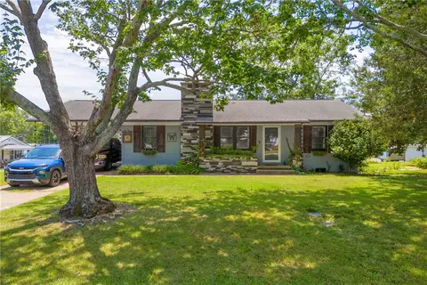 312 N Piedmont St, Westminster, SC 29693