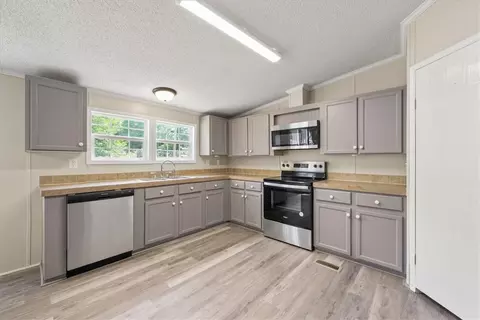 112 Powell Ct, Westminster, SC 29693 photo 6