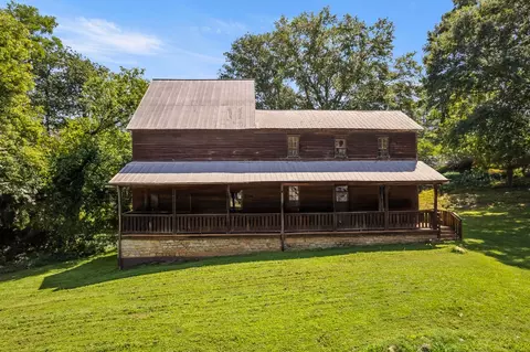 216 N Mechanic St, Pendleton, SC 29670 photo 3