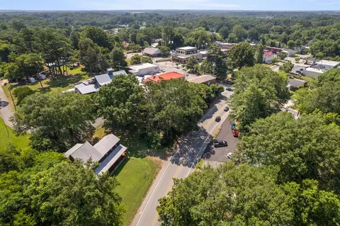 216 N Mechanic St, Pendleton, SC 29670 photo 2