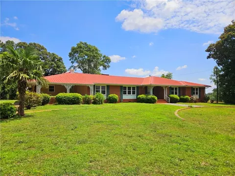 150 Prater Dr, Seneca, SC 29678