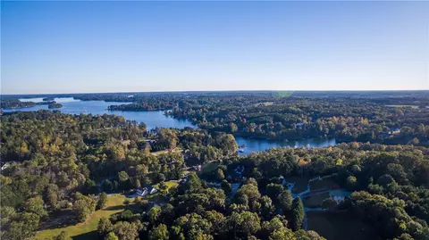 View/Area - 106 Summersweet Ln, Seneca, SC 29672 photo 3 of 6