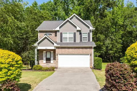 134 Royal Dr, Williamston, SC 29697