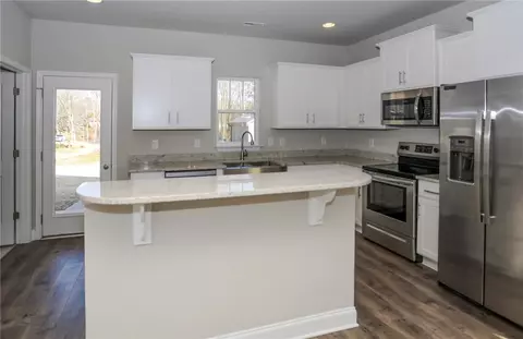 Kitchen - 412 Grant St, Easley, SC 29640 photo 4 of 4
