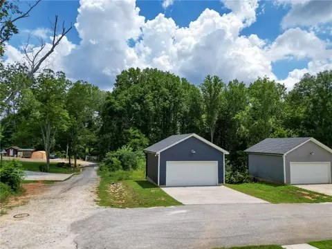 Exterior - 412 Grant St, Easley, SC 29640 photo 6 of 7