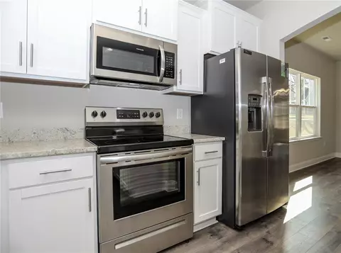 Kitchen - 412 Grant St, Easley, SC 29640 photo 2 of 4