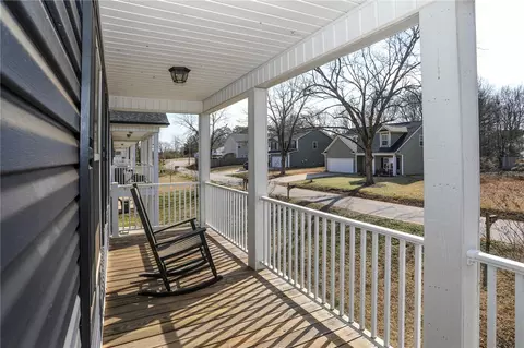 Exterior - 412 Grant St, Easley, SC 29640 photo 4 of 7