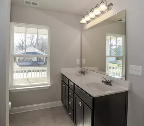 Bath - 412 Grant St, Easley, SC 29640 photo 1 of 3