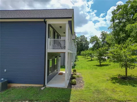 Exterior - 412 Grant St, Easley, SC 29640 photo 5 of 7