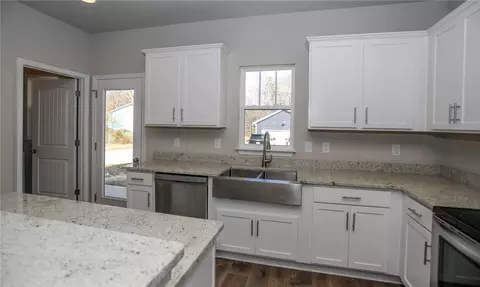 Kitchen - 412 Grant St, Easley, SC 29640 photo 3 of 4