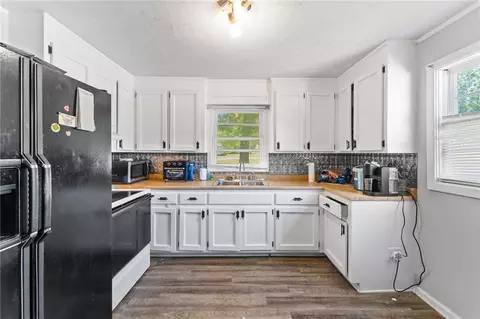 Kitchen - 805 Cooley Bridge Rd, Pelzer, SC 29669 photo 2 of 3