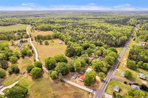 View/Area - 805 Cooley Bridge Rd, Pelzer, SC 29669 photo 1 of 6