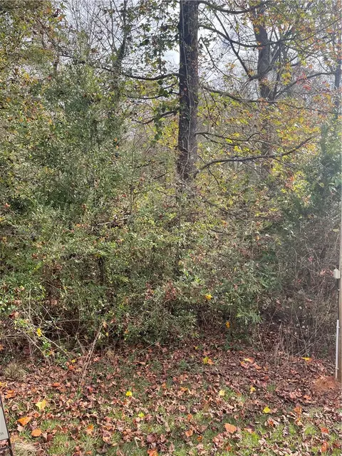 700 Keowee Trl, Seneca, SC 29672