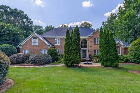 501 Spaulding Lake Dr, Greenville, SC 29615