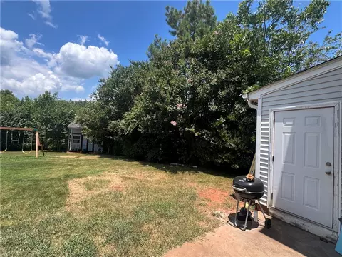 Exterior - 120 Carrie Leigh Ln, Pendleton, SC 29670 photo 6 of 9