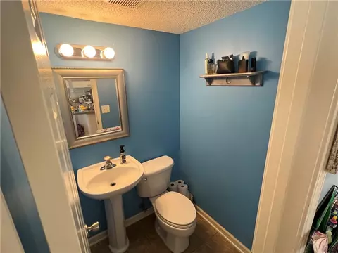 Bath - 120 Carrie Leigh Ln, Pendleton, SC 29670 photo 1 of 4