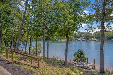 View/Area - 716 Clearlake Pointe Pointe, Seneca, SC 29672 photo 4 of 6